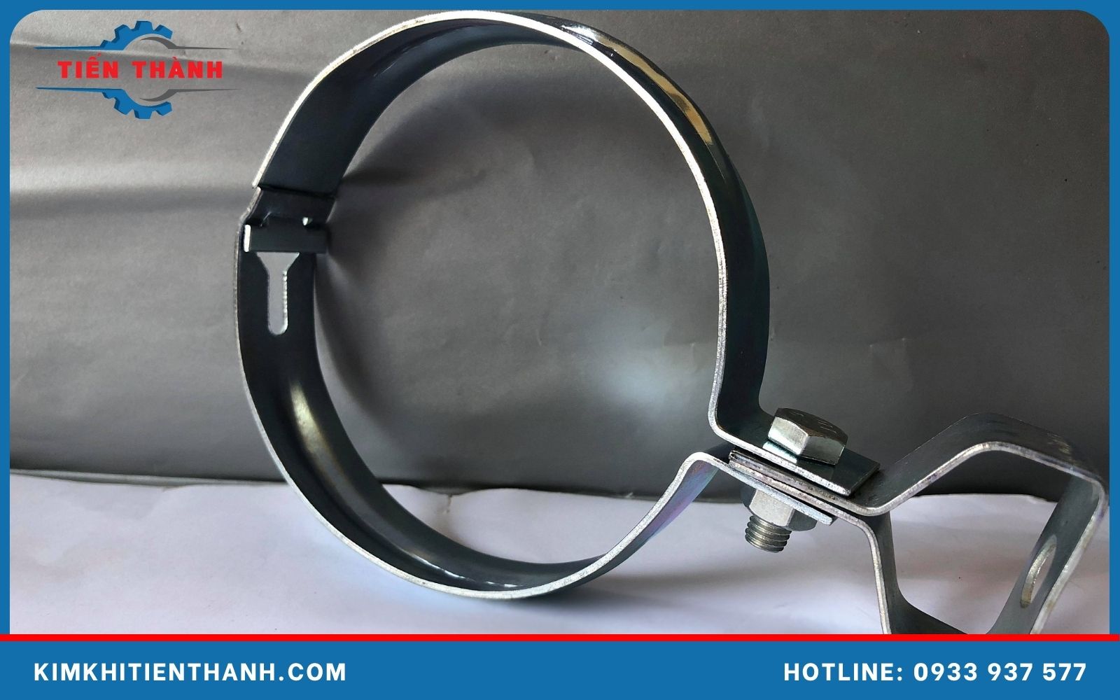 Cùm D110 làm từ vật liệu gì?